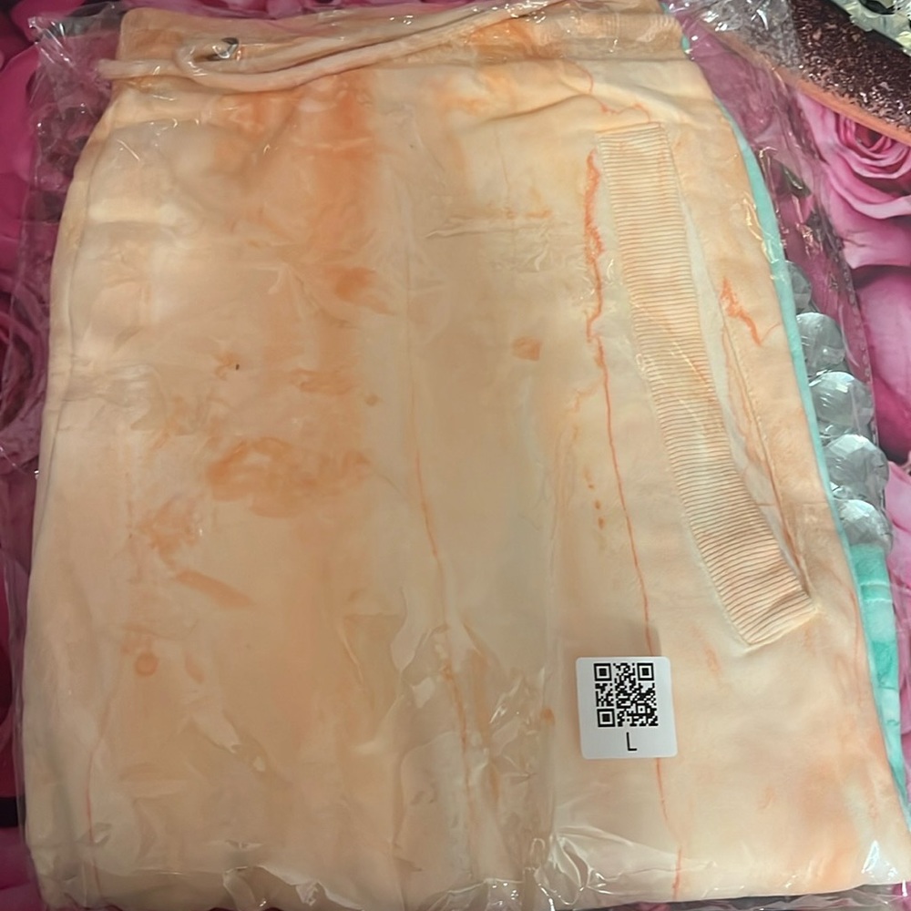 JEFFREE Star Shorts- Coral Fade Large - Picture 3 of 3